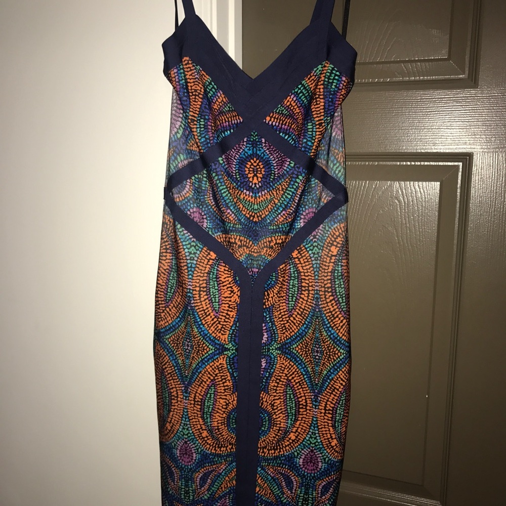 BEBE Pattern bandage dress ✨✨✨ - Picture 3 of 6